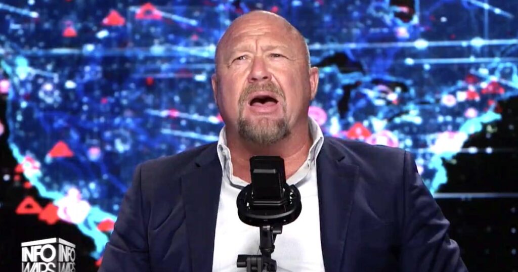 アレックス・ジョーンズ、乱れた暴言でInfowarsから離脱