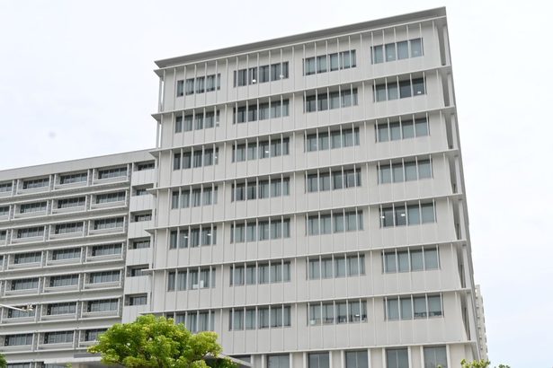 マジックマッシュルーム密輸容疑 ウクライナ国籍の男女2人告発 沖縄地区税関