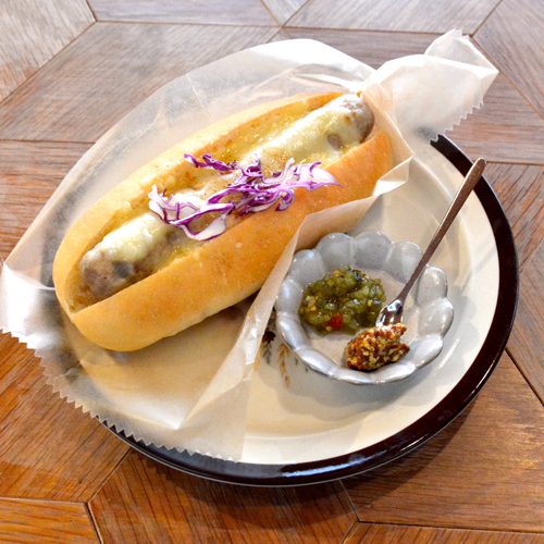 「自家製ソーセージドッグ」（単品、600円）