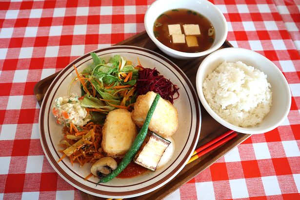 食材にこだわる洋食レストラン パーラーぬちぐすい(那覇市久米)