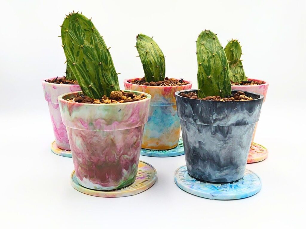 「GREEN MARKET FUKUOKA」初の福岡開催にPrecious Plastic唐津が出店──約1,000個のペットボトルキャップが「世界にひとつの鉢」に | 特定非営利活動法人唐津Farm&Foodのプレスリリース