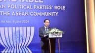 政治局員、外務省党書記、外務大臣のレ・ホアイ・チュン氏は、「東南アジアの政党間の協力強化は戦略的に必要不可欠である」と述べた。