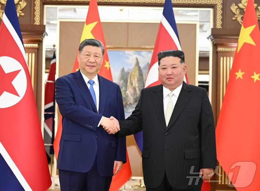 ロシアの次は中国…北朝鮮・金正恩総書記が宣言した「第1戦略事業」と中朝新時代の幕開け 写真枚 国際ニュース:AFPBB News ロシアの次は中国…北朝鮮・金正恩総書記が宣言した「第1戦略事業」と中朝新時代の幕開け 写真枚 国際ニュース:AFPBB News