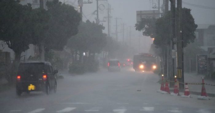 11、12日も警報級大雨の恐れ 沖縄本島、先島 11、12日も警報級大雨の恐れ 沖縄本島、先島