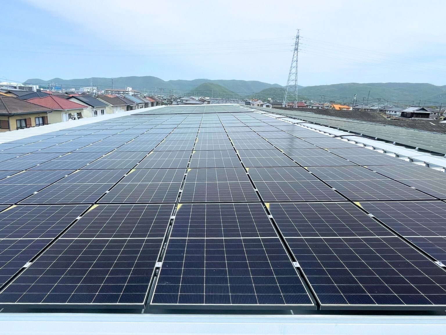 【香川県坂出市】企業の屋根で太陽光発電!ちゅうぎんエナジーが「未来工房」の新工場で再エネ供給を開始 | かがわ経済ニュース|経レポオンライン 【香川県坂出市】企業の屋根で太陽光発電!ちゅうぎんエナジーが「未来工房」の新工場で再エネ供給を開始 | かがわ経済ニュース|経レポオンライン