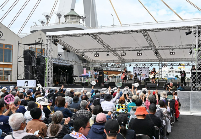パフォーマンス多彩 坂本サトルさん(青森県南部町出身)企画 「HOMETOWN MUSIC LIFE」青森市で開幕(東奥日報)|dメニューニュース(NTTドコモ) パフォーマンス多彩 坂本サトルさん(青森県南部町出身)企画 「HOMETOWN MUSIC LIFE」青森市で開幕