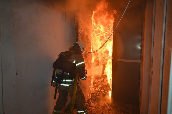 世界ニュース 6月15日:キエフで複数の爆発音が聞こえる。- 写真1。 Tin tức thế giới 15-6: Nhiều tiếng nổ vang lên ở Kiev; Ông Trump muốn giúp đình chiến ở Ukraine - Ảnh 1.