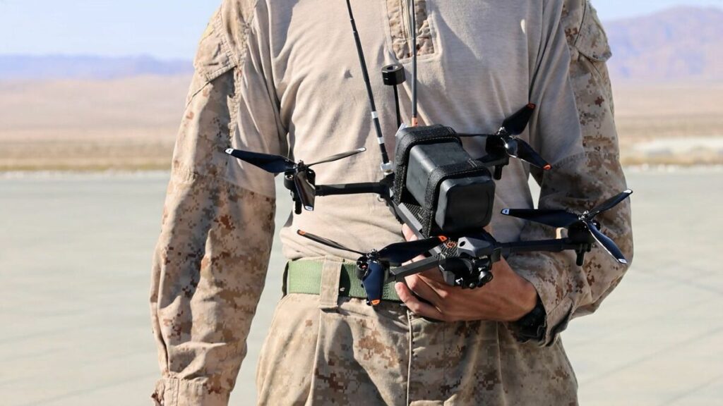 戦車を「移動棺桶」に変えたAIとドローン、ウクライナが示した次世代戦争の姿 日本が目指すべき「人間密度の低い戦争」が示す防衛力(1/5) | JBpress (ジェイビープレス) 戦車を「移動棺桶」に変えたAIとドローン、ウクライナが示した次世代戦争の姿 日本が目指すべき「人間密度の低い戦争」が示す防衛力(1/5) | JBpress (ジェイビープレス)