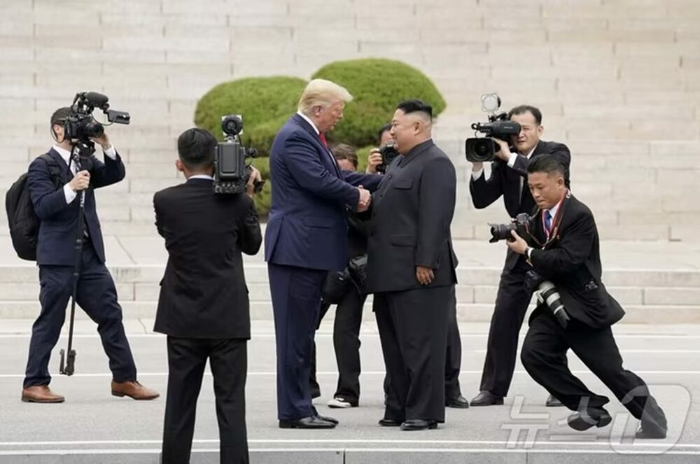 「イラン式モデル」は北朝鮮に通じるか…憲法で核保有を明記した金正恩総書記が拒む理由 写真枚 国際ニュース:AFPBB News 「イラン式モデル」は北朝鮮に通じるか…憲法で核保有を明記した金正恩総書記が拒む理由 写真枚 国際ニュース:AFPBB News