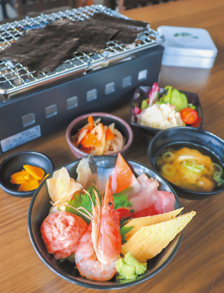 海鮮丼や焼きたてのり 七ケ浜の海の恵み満喫<宮城県七ケ浜町・うみの駅 おさかなマート 七のや> | 河北新報オンライン 海鮮丼や焼きたてのり 七ケ浜の海の恵み満喫<宮城県七ケ浜町・うみの駅 おさかなマート 七のや> | 河北新報オンライン