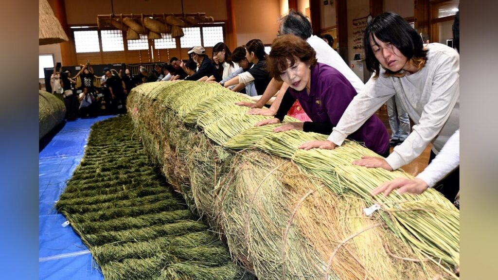 出雲大社神楽殿 島根県出雲市 飯南町 出雲大社の大しめ縄、製作作業が大詰め迎える…重さ5トン・来月8年ぶりに架け替え : 読売新聞 出雲大社神楽殿 島根県出雲市 飯南町 出雲大社の大しめ縄、製作作業が大詰め迎える…重さ5トン・来月8年ぶりに架け替え : 読売新聞