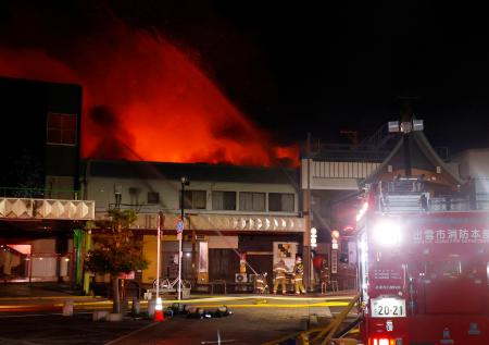 島根・出雲の商店街で火災 建物複数に延焼 | 全国のニュース | 福井新聞ONLINE