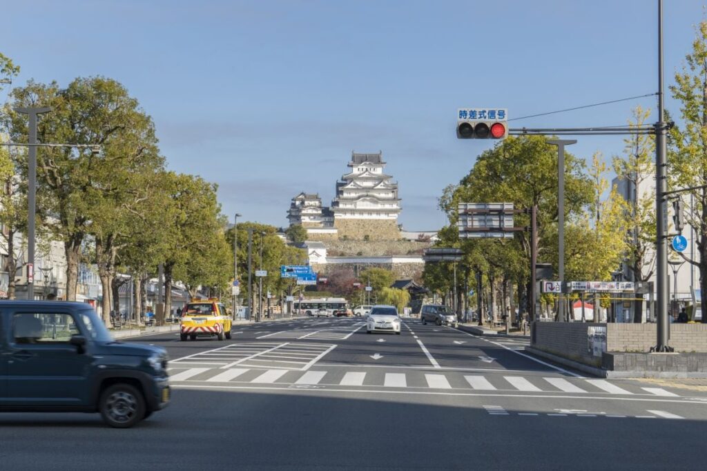 兵庫県姫路市で目撃した「道路標識」に二度見　難解すぎる「日本語表記」に注目集まる | LIMO | くらしとお金の経済メディア