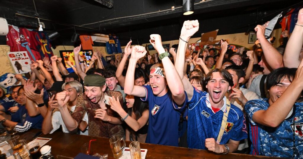サッカーＷ杯 沖縄からも未明のエール　ブラジル戦、一進一退に歓声