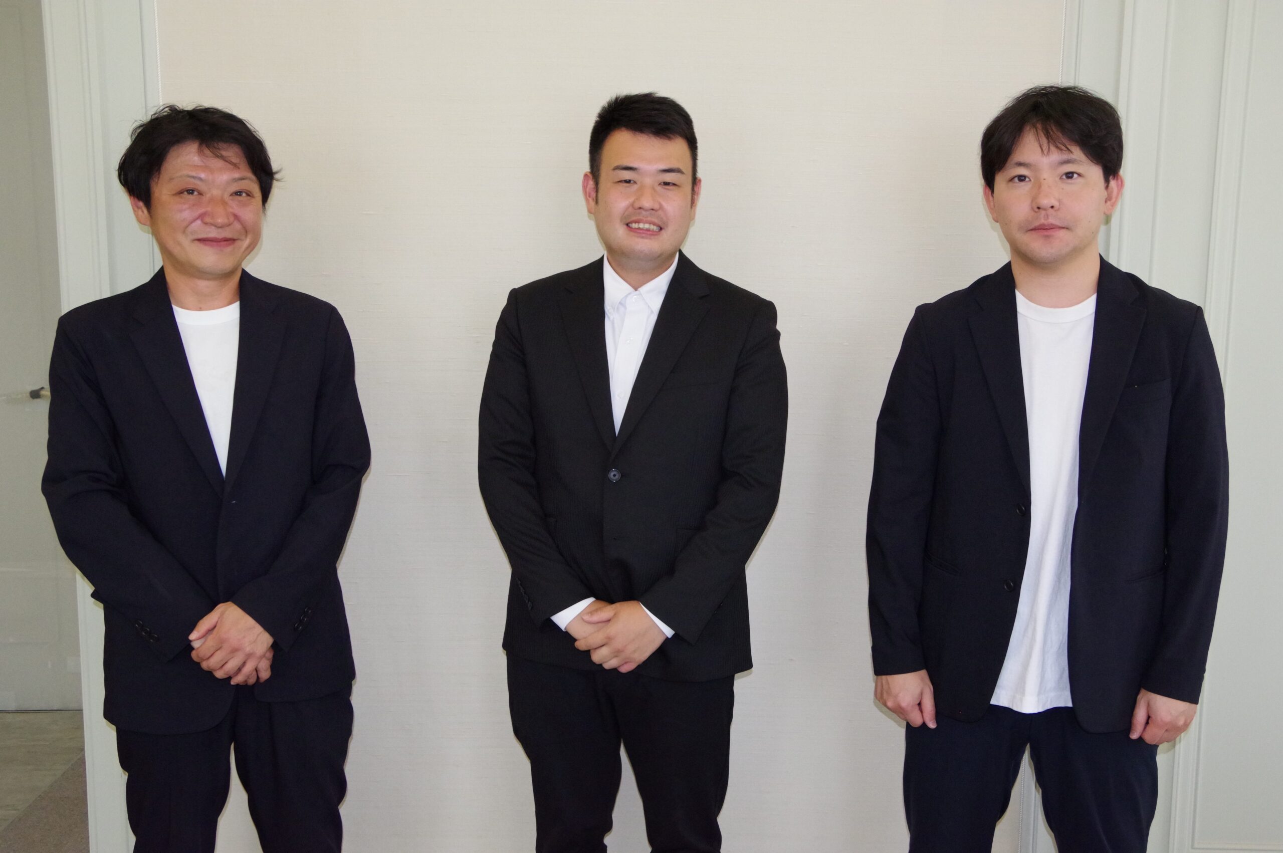 事業を説明する同協会地域プロデュースユニットの（左から）天田亮介マネージャー、福田尊仁プロデューサー、君波良祐プロデューサー