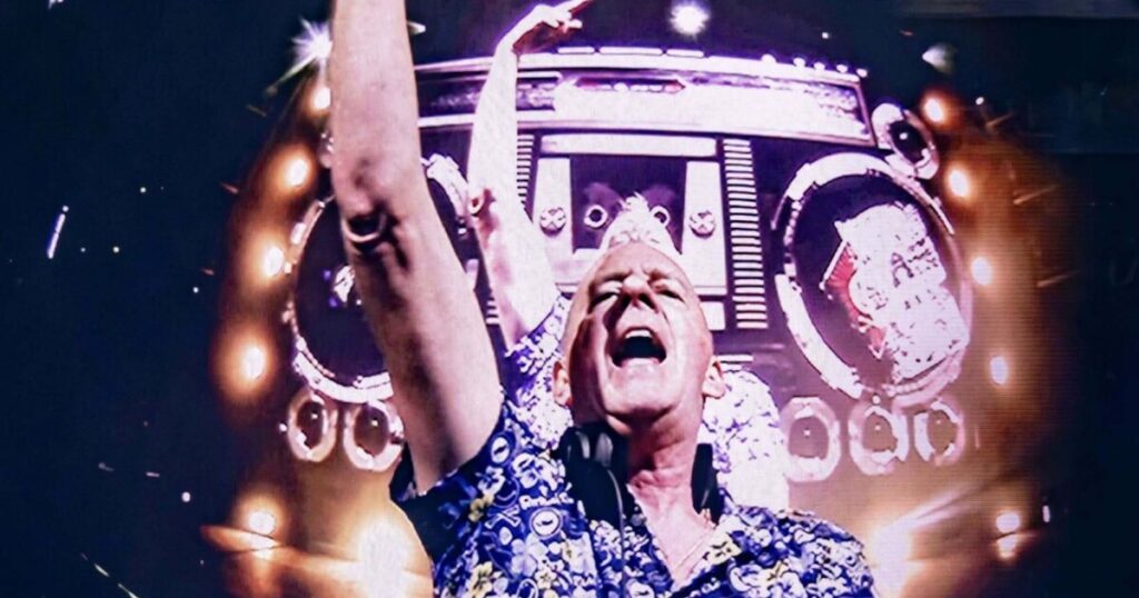 iFLYER: Fatboy Slim (ファットボーイ・スリム) 、アルゼンチンの首都ブエノスアイレスで開催した公演のフルセット映像をYouTubeで公開 iFLYER: Fatboy Slim (ファットボーイ・スリム) 、アルゼンチンの首都ブエノスアイレスで開催した公演のフルセット映像をYouTubeで公開