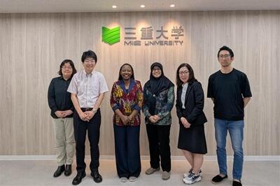 外国人若手教員受入れによる辞令交付式を挙行しました / Appointment Ceremony for Newly Accepted Early-Career International Faculty Members Held 外国人若手教員受入れによる辞令交付式を挙行しました / Appointment Ceremony for Newly Accepted Early-Career International Faculty Members Held