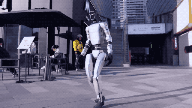羽田空港で荷物運搬ーー中国のAI・ロボット、世界輸出加速へ | 36Kr Japan | 最大級の中国テック・スタートアップ専門メディア 羽田空港で荷物運搬ーー中国のAI・ロボット、世界輸出加速へ