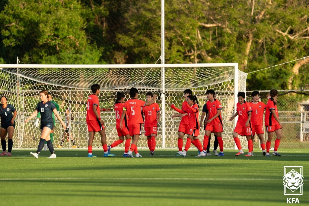 3日午後5時（韓国時間）、グアムサッカー協会トレーニングセンター2球場で行われた2026東アジアサッカー連盟（EAFF）E-1フットボールチャンピオンシップ（東アジアカップ）予選第1戦のグアム戦でゴールを決めた韓国選手たち。 /写真=大韓サッカー協会提供