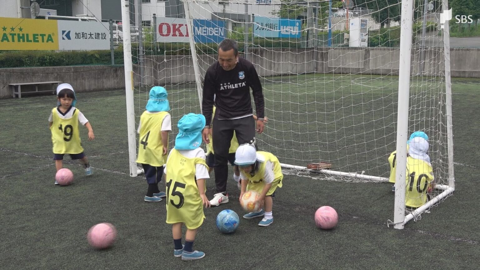 ドリブルやシュート…園児にサッカーの楽しさを 静岡県サッカー協会が巡回教室=静岡・沼津市（静岡放送（SBS）） - Yahoo!ニュース