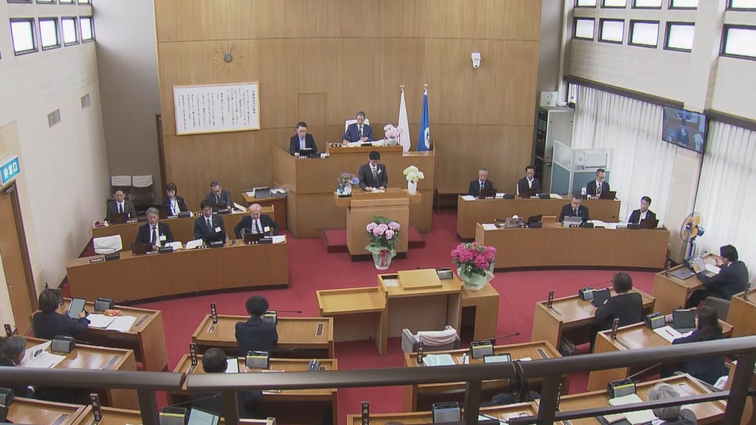 議員定数16→10人へ 若手議員が条例改正案提出 「時代の変化に合わせた議会改革が必要」 今年10月の市議選から削減求める 岐阜・美濃加茂市（CBCテレビ）