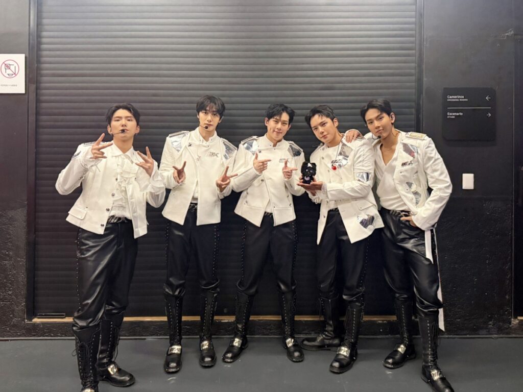 MONSTA X、7年ぶりに南米を完全制覇..メキシコシティを撮影してモンテレイへ向かう | STARNEWS MONSTA X、7年ぶりに南米を完全制覇..メキシコシティを撮影してモンテレイへ向かう | STARNEWS