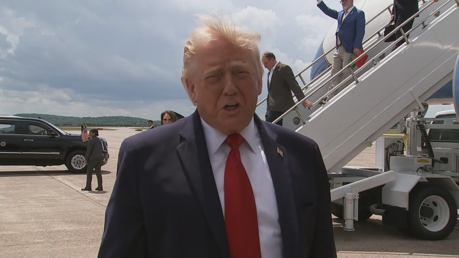トランプ大統領 1億バレル以上の原油がホルムズ海峡を通過したと発表(TBS NEWS DIG Powered by JNN) トランプ大統領 1億バレル以上の原油がホルムズ海峡を通過したと発表(TBS NEWS DIG Powered by JNN)