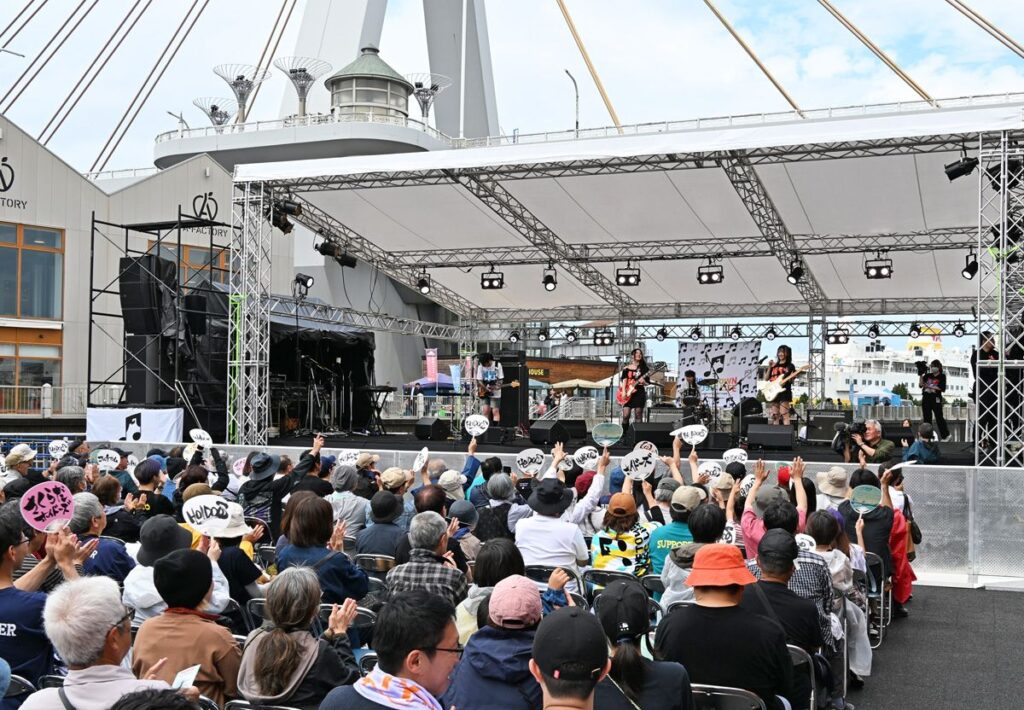 パフォーマンス多彩　坂本サトルさん（青森県南部町出身）企画　「HOMETOWN MUSIC LIFE」青森市で開幕（Web東奥） - Yahoo!ニュース