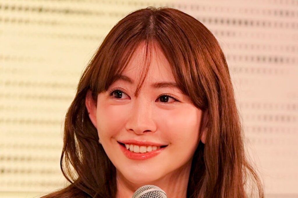 38歳 小嶋陽菜 スタイル抜群!夏キャミワンピース姿でイタリア満喫「映画のワンシーンかと」「歳を重ねるごとに綺麗に」「地中海にぴったり」の声 シチリア島でリゾート気分(LIMO) – Yahoo!ニュース 38歳 小嶋陽菜 スタイル抜群!夏キャミワンピース姿でイタリア満喫「映画のワンシーンかと」「歳を重ねるごとに綺麗に」「地中海にぴったり」の声 シチリア島でリゾート気分(LIMO) - Yahoo!ニュース
