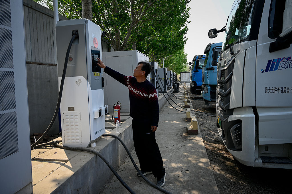 中国政府、大型トラックの電動化加速へ-2030年に市場浸透率4割目標(TBS CROSS DIG with Bloomberg) 中国政府、大型トラックの電動化加速へ-2030年に市場浸透率4割目標(TBS CROSS DIG with Bloomberg)