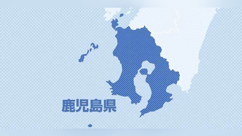 中国海軍ミサイル駆逐艦、奄美大島沖通過し東シナ海に抜ける…海自艦艇などが警戒 - 読売新聞