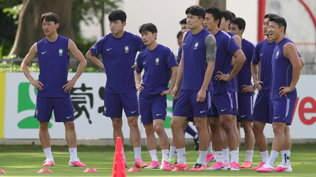 メキシコ戦2日前に騒動…韓国代表の非公開練習に不審ドローン出現。メキシコ軍が電波照射で撃墜 | フットボールチャンネル トレーニング中の韓国代表