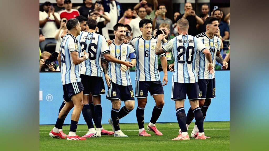 サッカーW杯・アルゼンチン代表メッシ、単独歴代最多得点の通算18得点…オーストリア戦で2ゴール – 読売新聞 サッカーW杯・アルゼンチン代表メッシ、単独歴代最多得点の通算18得点…オーストリア戦で2ゴール - 読売新聞