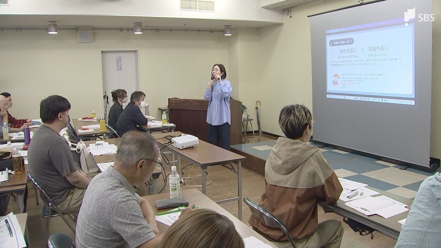 富士山の山開き前に 登山者受付業務担当スタッフの研修会 約70人が実践形式で学ぶ=静岡・御殿場市（静岡放送（SBS）） - Yahoo!ニュース