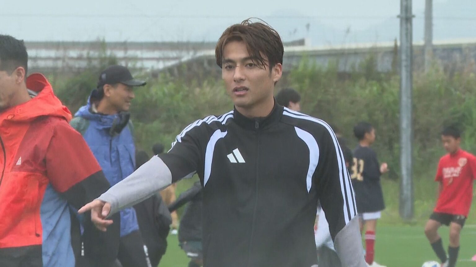 佐野航大選手(津山市出身)がサッカー教室　参加した小学生「プレーがキレキレ」「かっこいい」　岡山・笠岡市 | KSBニュース | KSB瀬戸内海放送