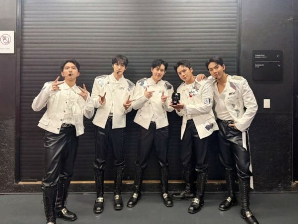 「MONSTA X」、7年ぶりのメキシコ単独コンサートを成功裏に終える…現地メディアも注目 | wowKorea(ワウコリア) 「MONSTA X」、7年ぶりのメキシコ単独コンサートを成功裏に終える…現地メディアも注目 | wowKorea(ワウコリア)