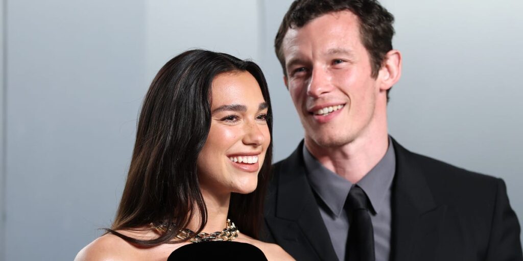 デュア・リパとカラム・ターナー、イタリアで結婚パーティーをスタート　住民からの抗議は続く | カルチャー | ELLE ［エル デジタル］