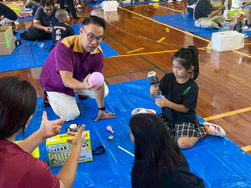 沖縄・今帰仁で地域をつなぐ『でぃーわーちゃーちなじゅんプロジェクト』始動! 子どもたちの漫才にオリオンリーグ玉代勢「相方よりうまい」