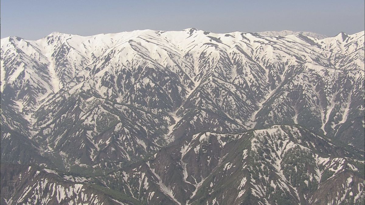 飯豊連峰に登山に出掛けたまま行方不明の男性 救助隊が発見し無事下山 男性にけがなし 山形・小国町