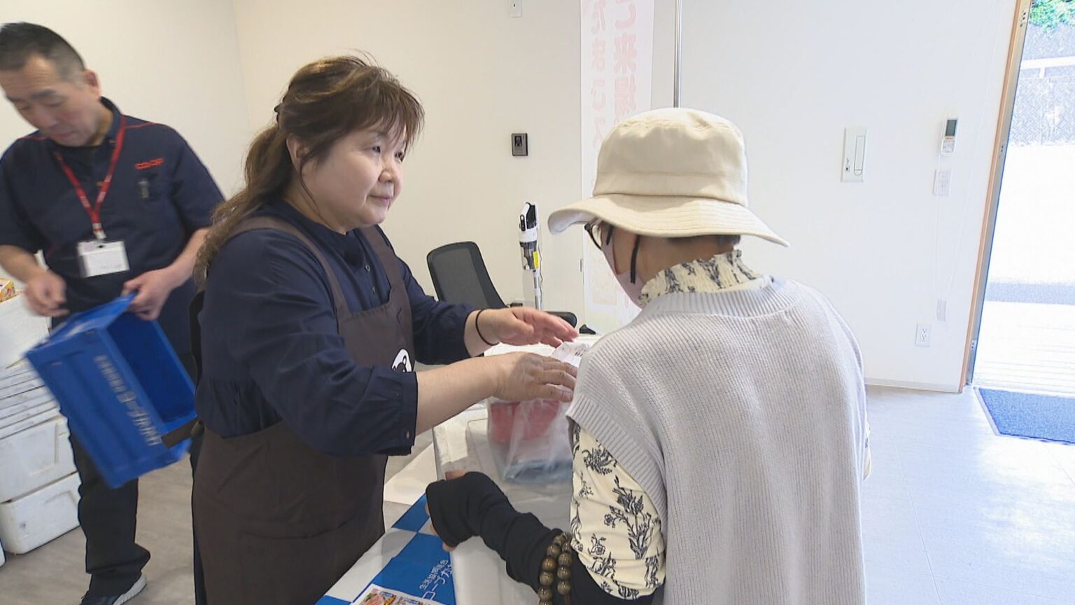 まんのう町と生協が連携して買い物支援 注文商品を受け取れる拠点が町の施設内に 香川 | KSBニュース | KSB瀬戸内海放送 まんのう町と生協が連携して買い物支援 注文商品を受け取れる拠点が町の施設内に 香川 | KSBニュース | KSB瀬戸内海放送