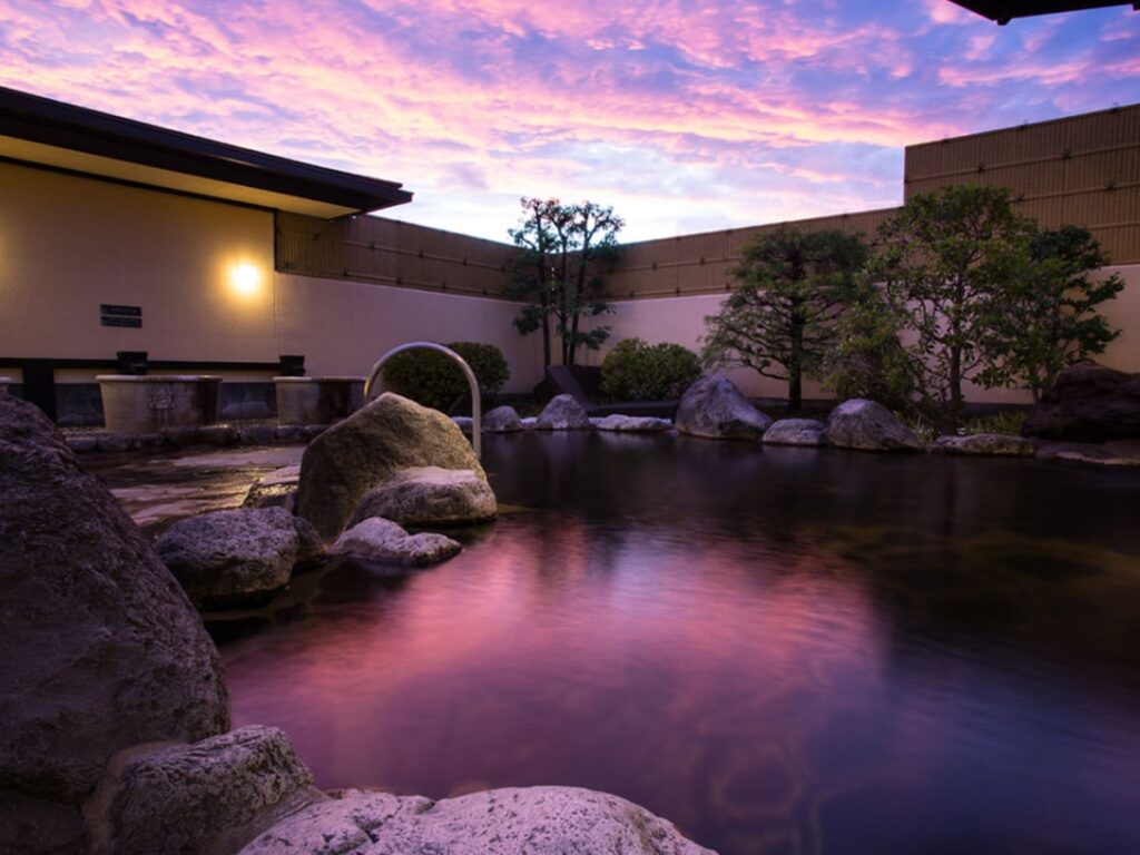 【山梨県の人気スーパー銭湯】「源泉湯 燈屋」は天然源泉かけ流しの「和こしの湯」や充実したサウナが魅力の日帰り温泉施設 – All About ニュース 【山梨県の人気スーパー銭湯】「源泉湯 燈屋」は天然源泉かけ流しの「和こしの湯」や充実したサウナが魅力の日帰り温泉施設 - All About ニュース