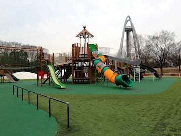 【愛知県】3公園すべて入園無料! 70mローラー滑り台、高さ138mの展望タワーも…1日楽しめる大型公園3選