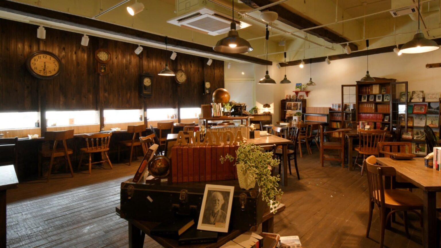 【仙台駅周辺の人気カフェ】「Cafe 青山文庫」は仙台駅から徒歩約3分のブックカフェ。本と自家焙煎珈琲に囲まれた空間でリラックス – All About ニュース 【仙台駅周辺の人気カフェ】「Cafe 青山文庫」は仙台駅から徒歩約3分のブックカフェ。本と自家焙煎珈琲に囲まれた空間でリラックス - All About ニュース