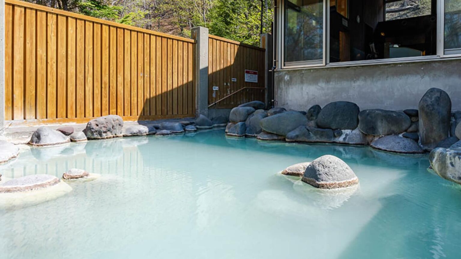 【栃木県の温泉地】一度はチェックしておきたい。今、選ばれている人気の「一度は泊まりたいホテル」3選【中禅寺温泉、鬼怒川温泉、那須温泉】 - All About ニュース