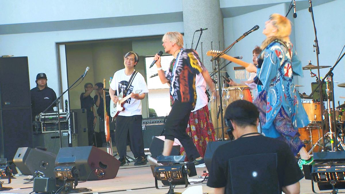 Ｖ・ファーレンの応援歌などで人気“FUNKIST”「長崎と出会えてよかった」稲佐山で無料ライブ《長崎》