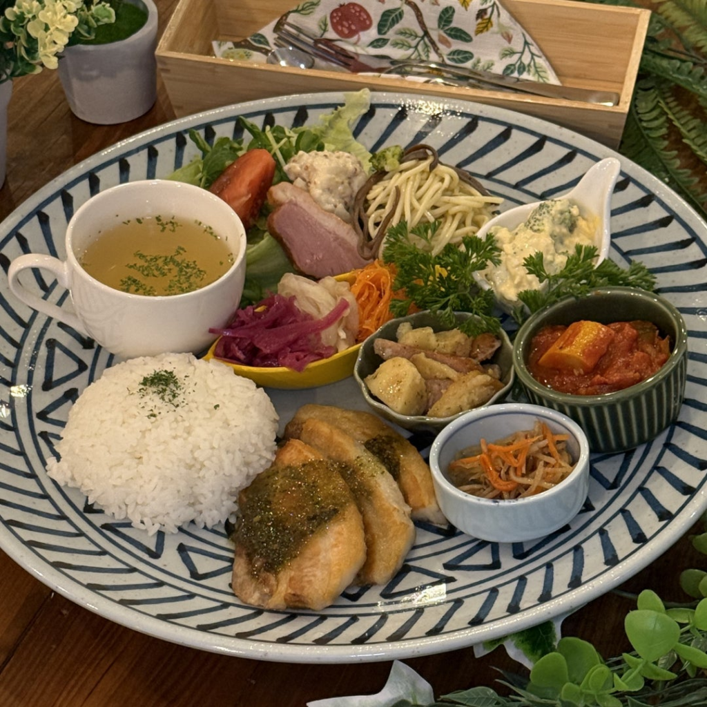 【三重県菰野町】「少しずつ、たくさん。」10種の手作りデリを楽しむ『森のごちそうプレート』がTREE HOTEL NIKKAに登場 | ニッカホーム株式会社のプレスリリース 【三重県菰野町】「少しずつ、たくさん。」10種の手作りデリを楽しむ『森のごちそうプレート』がTREE HOTEL NIKKAに登場 | ニッカホーム株式会社のプレスリリース