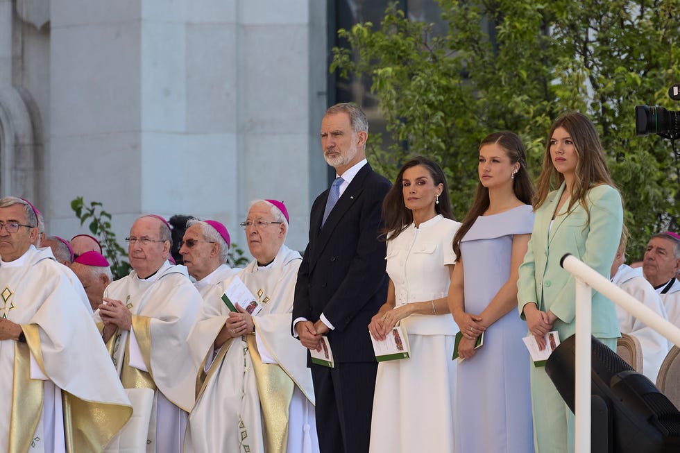 Pope Leo Xiv Presides At Holy Mass And Eucharistic Procession For Corpus Christi In Madrid pope leo xiv presides at holy mass and eucharistic procession for corpus christi in madrid