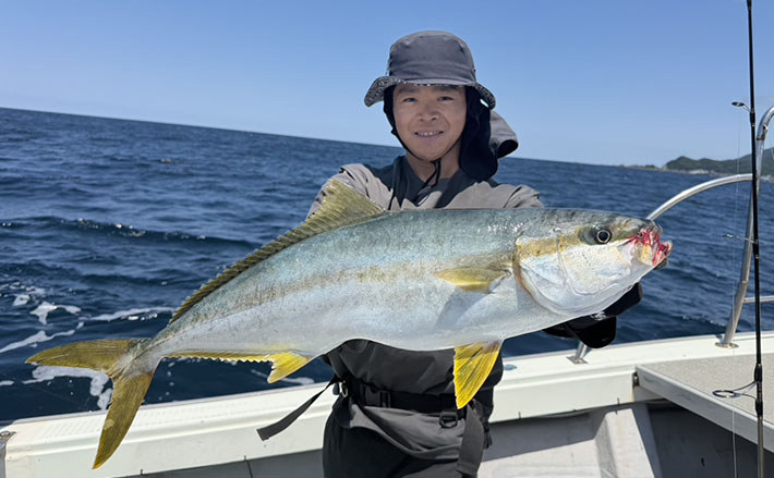 敢えての「下道」遠征釣行が楽し過ぎた！　100均自作仕掛けでヒラマサにキジハタ連発 【福井】