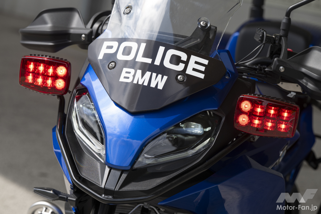 大阪府警、街頭犯罪対策の「スカイブルー隊」にBMW Motorrad「F 900 XR」が青バイに選ばれた理由 | Motor Fan|自動車情報のモーターファン 大阪府警、街頭犯罪対策の「スカイブルー隊」にBMW Motorrad「F 900 XR」が青バイに選ばれた理由 | Motor Fan|自動車情報のモーターファン