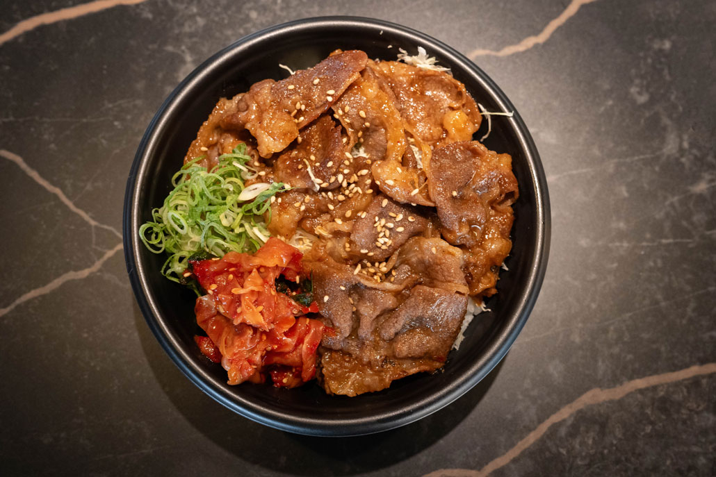 「GRILL BUS Hi.KYOTO」　焼肉丼の画像２